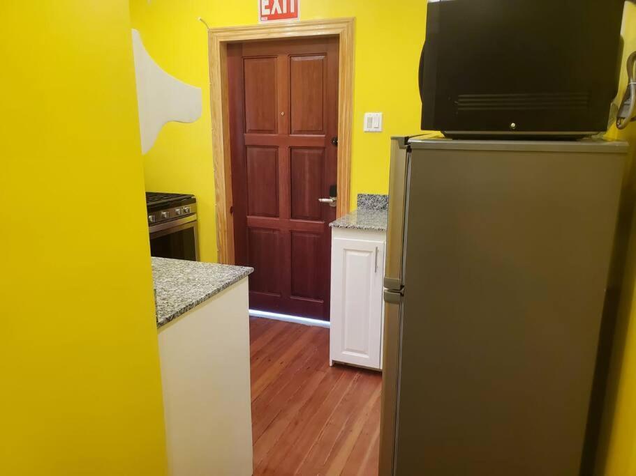 Upstairs 2 Bedroom Avalon Regia Apartment Georgetown Exterior photo
